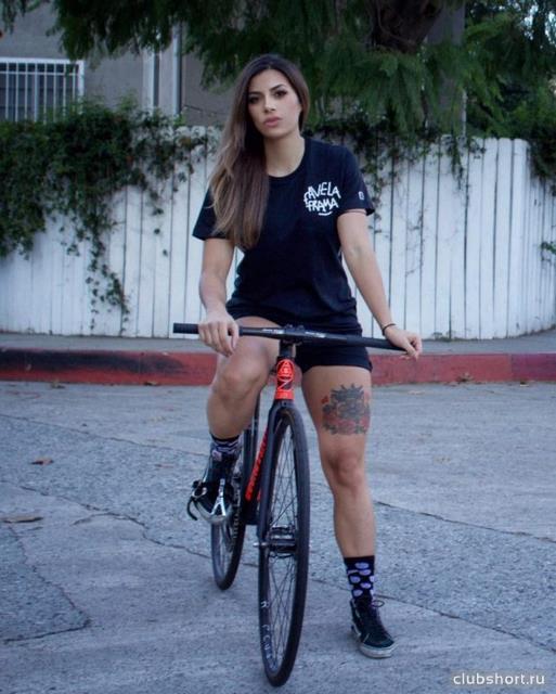59775_maila-beautiful-cyclist-of-the-street-12.jpg